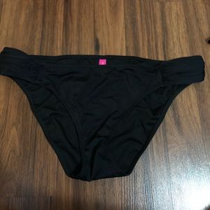 Scrunched side VS bottom